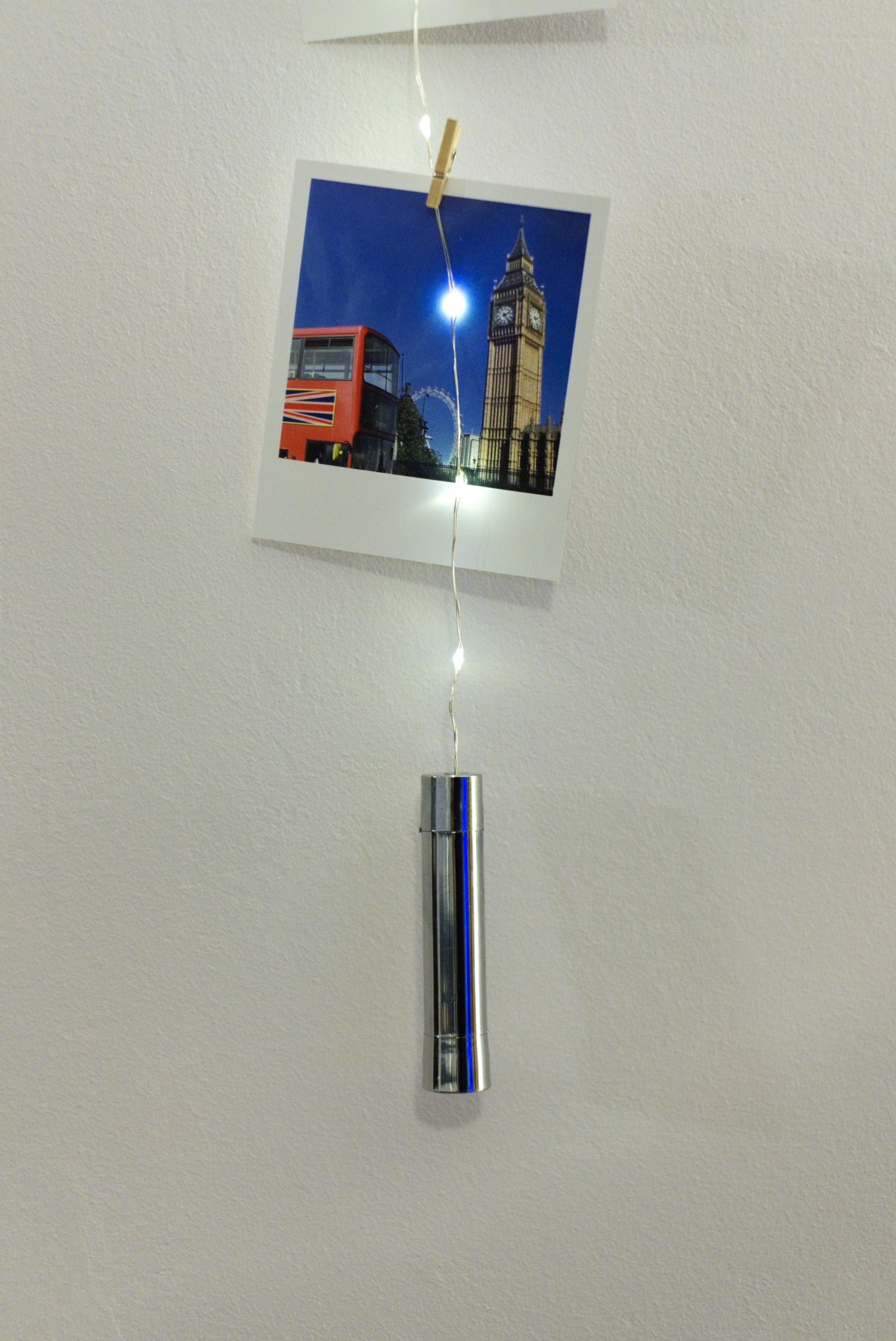 Fairy lights photo hanger, LED battery operated picture hanger