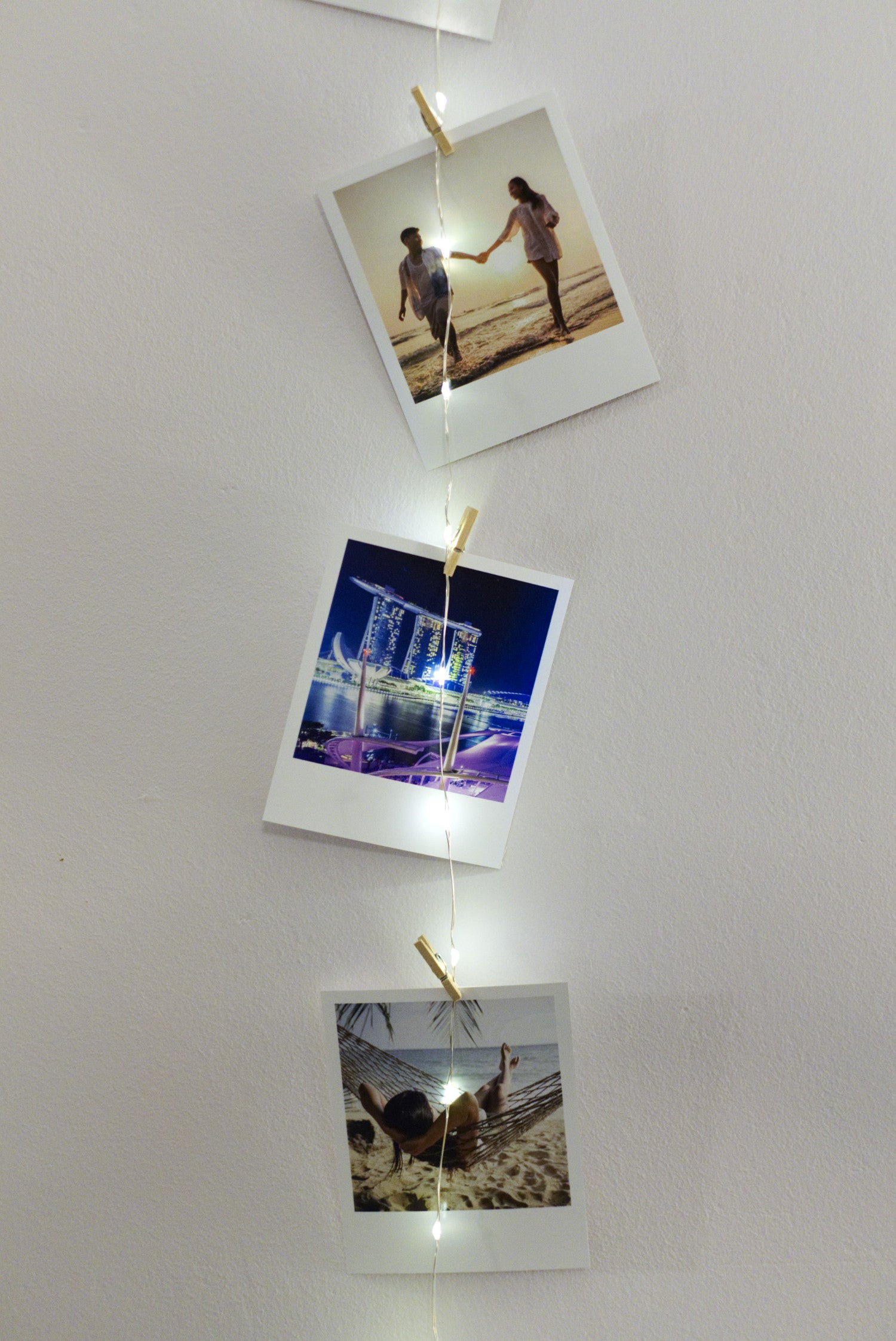 Fairy lights photo hanger, LED battery operated picture hanger